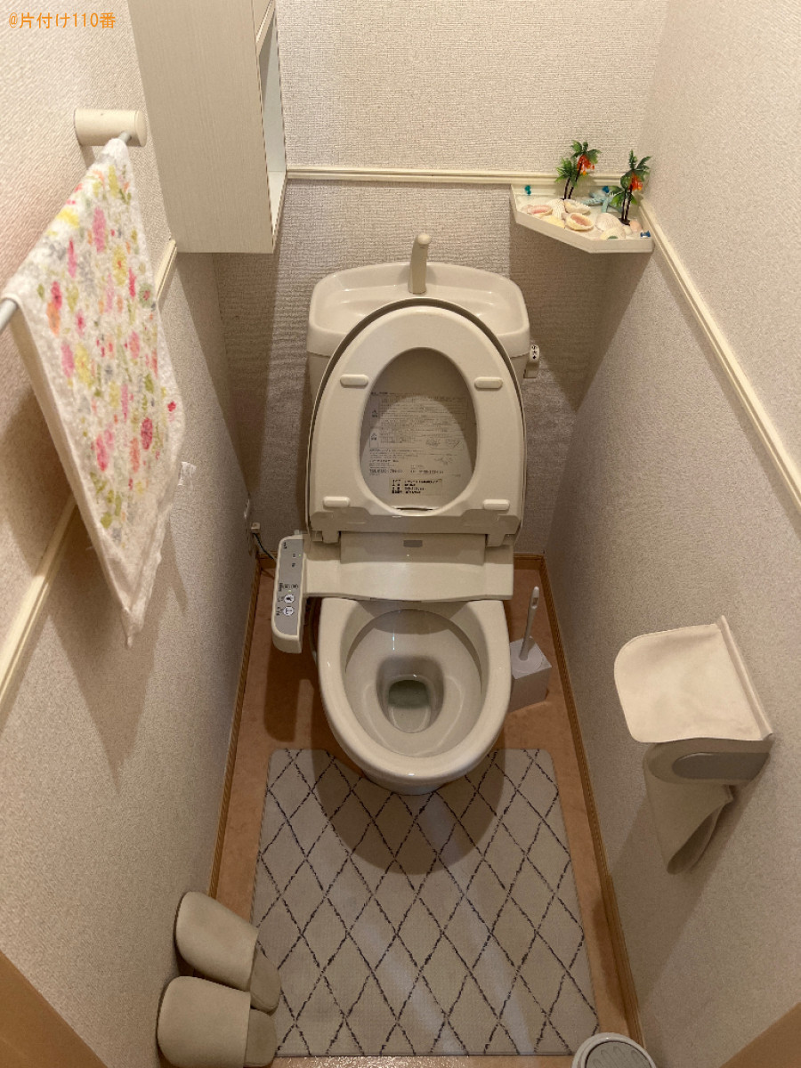 二人掛けソファー、自転車、傘の回収とトイレ・浴室クリーニング