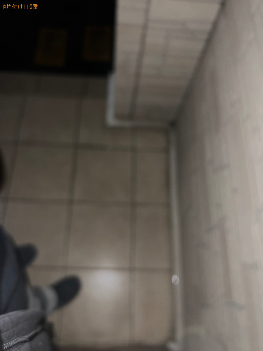 二人掛けソファー、自転車、傘の回収とトイレ・浴室クリーニング