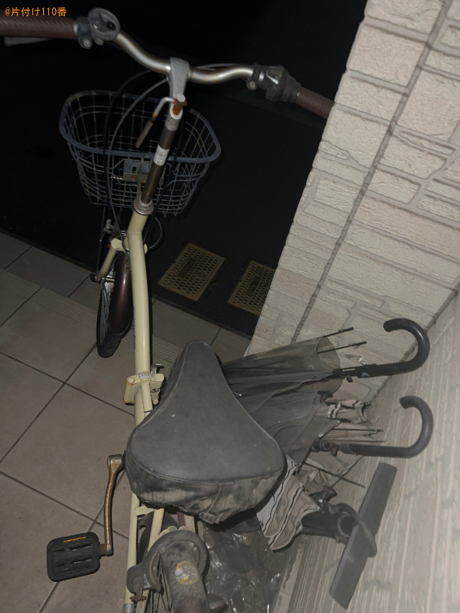 二人掛けソファー、自転車、傘の回収とトイレ・浴室クリーニング